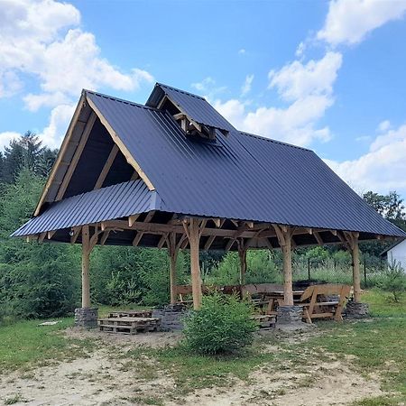 下乌斯奇基 Chochlik酒店 外观 照片