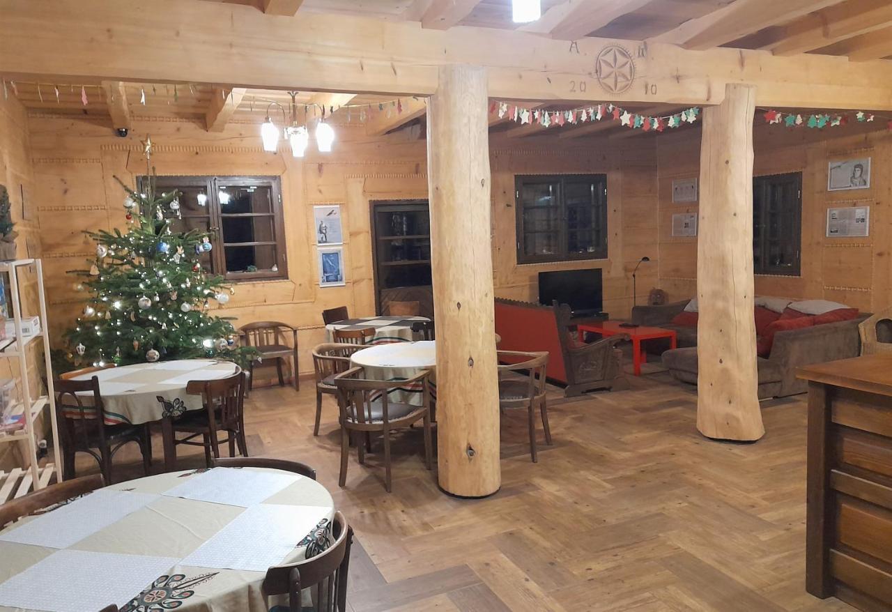 下乌斯奇基 Chochlik酒店 外观 照片